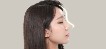 STEP. 04 자연스러운 볼륨과 굴곡이 형성되도록 보형물을 밀착시킵니다.